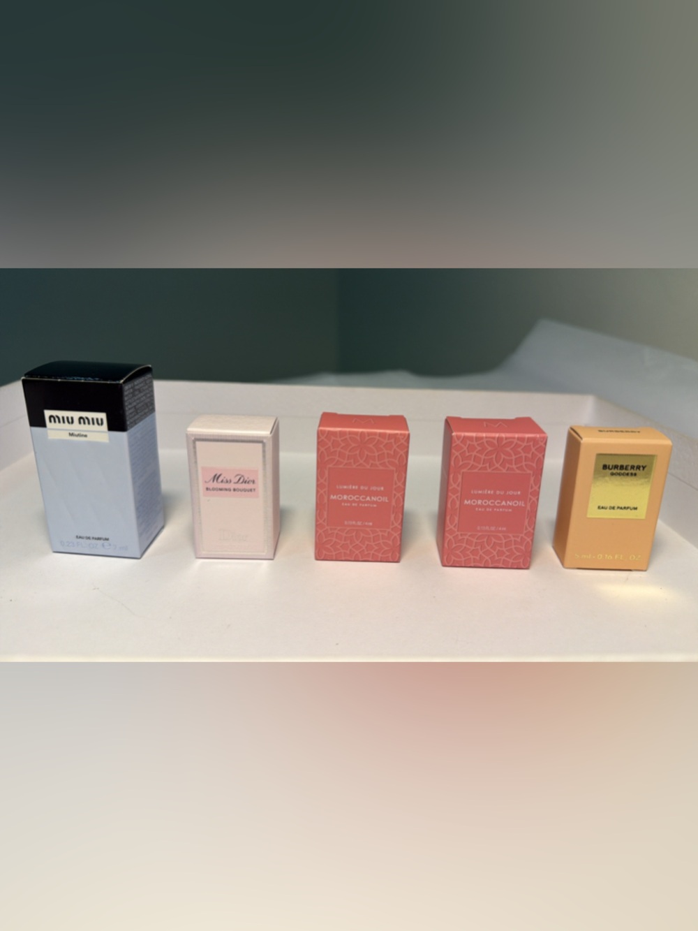 New,unused and authentic Mini assorted Perfumee@@Set Limited Edition/ mini size - Picture 3 of 4